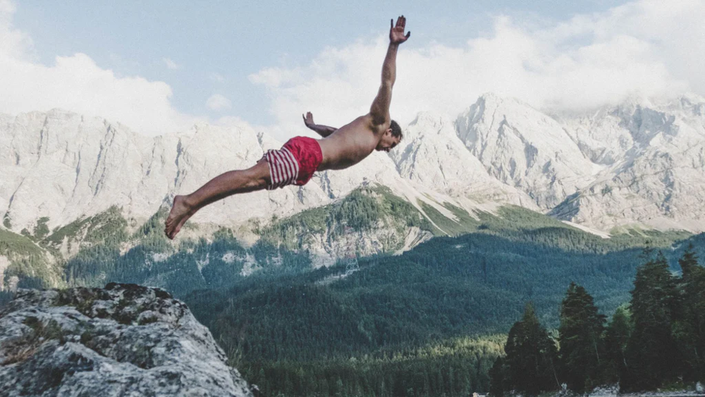 An adult swimmer takes the plunge. Learning to swim later in life can be an empowering experience – opening up new adventures and boosting self-confidence in and out of the water.